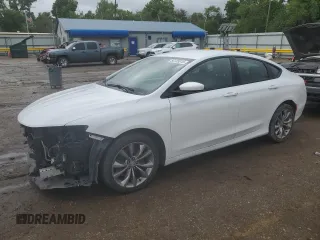 2015 Chrysler 200 S z VIN 1C3CCCBG7FN518459, wystawiony jako Copart lot #56133815 z przebiegiem 134 256 mil mil oraz Szkoda całkowita • Salvage title. Historia ofert i sprzedaży dostępna na DreamBid. Obrazek 1.