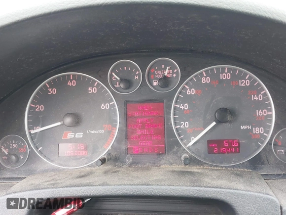 2002 Audi S6 z VIN WAUXU54B62N070925, wystawiony jako IAAI lot #38122381 z przebiegiem 219 441 mil mil oraz . Historia ofert i sprzedaży dostępna na DreamBid. Obrazek 7.