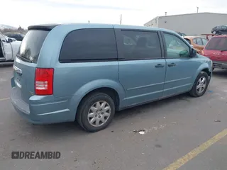2008 Chrysler Town & Country LX with VIN 2A8HR44H18R652698, listed as a IAAI auction lot 41787323 with 199,163 mi miles. Bid and sale history available at carsss.com. Image 4.