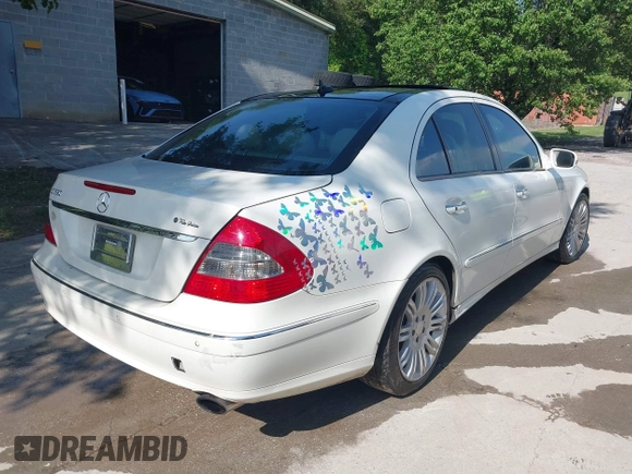 2008 Mercedes-Benz E 350 Luxury with VIN WDBUF56X98B301138, listed as a IAAI auction lot 42116053 with Not Provided miles and . Bid and sale history available at carsss.com. Image 4.