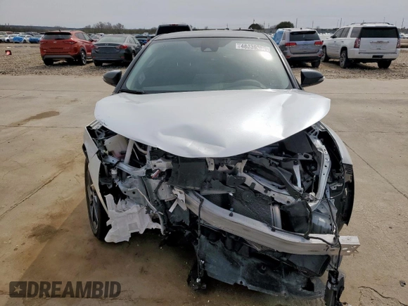 2022 Toyota C-HR XLE with VIN NMTKHMBX6NR146554, listed as a Copart auction lot 48039255 with 41,298 mi miles and Salvage Title. Bid and sale history available at carsss.com. Image 5.