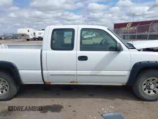 2005 Chevrolet Silverado 1500 Z71 z VIN 1GCEK19Z25Z282216, wystawiony jako IAAI lot #41931370 z przebiegiem 194 961 mil mil oraz . Historia ofert i sprzedaży dostępna na DreamBid. Obrazek 13.