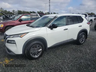 2022 Nissan Rogue S z VIN 5N1BT3AB6NC699637, wystawiony jako Copart lot #84454284 z przebiegiem Nie podano mil oraz Nie do naprawy • Non repairable. Historia ofert i sprzedaży dostępna na DreamBid. Obrazek 1.