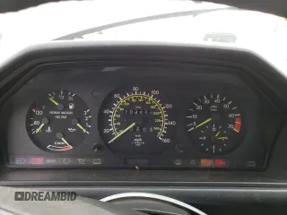 1988 Mercedes-Benz 300 with VIN WDBEA50D4JA612702, listed as a Copart auction lot 54090305 with 104,558 mi miles and Clean Title. Bid and sale history available at DreamBid. Image 9.