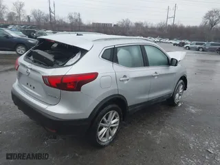2017 Nissan Rogue Sport SV with VIN JN1BJ1CRXHW131728, listed as a IAAI auction lot 41504583 with 17,859 mi miles. Bid and sale history available at carsss.com. Image 4.
