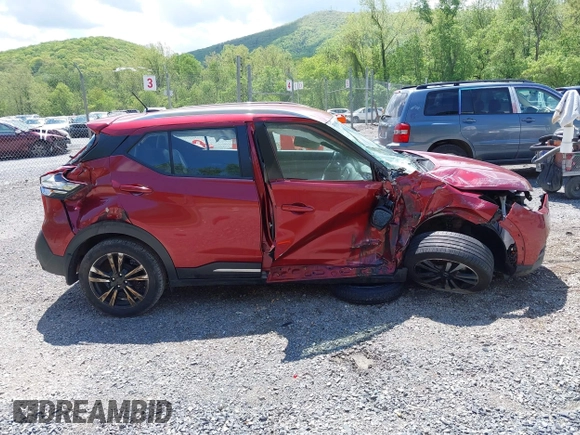 2019 Nissan Kicks SV z VIN 3N1CP5CU2KL493953, wystawiony jako IAAI lot #42142948 z przebiegiem 101 650 mil mil oraz . Historia ofert i sprzedaży dostępna na DreamBid. Obrazek 12.