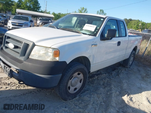 2007 Ford F-150 XLT with VIN 1FTPX14V47FA43043, listed as a IAAI auction lot 42050633 with 137,097 mi miles. Bid and sale history available at carsss.com. Image 2.