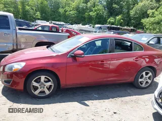 2013 Volvo S60 T5 z VIN YV1612FHXD1215492, wystawiony jako IAAI lot #42399165 z przebiegiem 205 023 mil mil oraz . Historia ofert i sprzedaży dostępna na DreamBid. Obrazek 6.