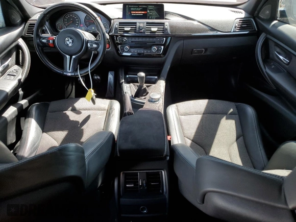 2018 BMW M3 with VIN WBS8M9C50J5K98422, listed as a Copart auction lot 57500235 with 62,915 mi miles and Salvage title. Bid and sale history available at DreamBid. Image 8.