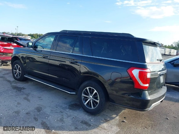 2018 Ford Expedition Max XLT with VIN 1FMJK1HT5JEA05813, listed as a IAAI auction lot 37641486 with NaN miles. Bid and sale history available at carsss.com. Image 3.