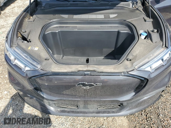 2022 Ford Mustang Mach-E Premium with VIN 3FMTK3SU1NMA57087, listed as a Copart auction lot 61045105 with 31,319 mi miles and Salvage title. Bid and sale history available at DreamBid. Image 11.