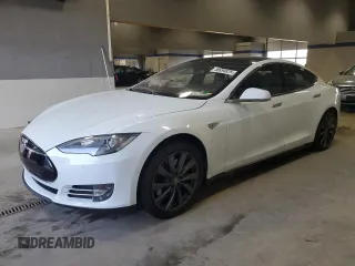 2015 Tesla Model S 85D with VIN 5YJSA1E4XFF110720, listed as a Copart auction lot 48694825 with Not Provided miles and Salvage Title. Bid and sale history available at carsss.com. Image 1.