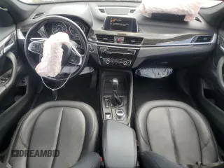 2017 BMW X1 xDrive28i with VIN WBXHT3C39H5F81200, listed as a Copart auction lot 55304485 with 88,948 mi miles and Salvage Title. Bid and sale history available at DreamBid. Image 8.