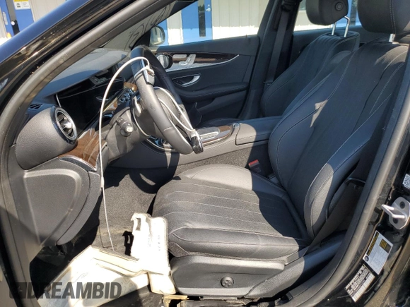 2021 Mercedes-Benz E-Class E 450 with VIN W1KZF5KB4MA952085, listed as a Copart auction lot 74047044 with 0 mi miles and Non Repairable. Bid and sale history available at carsss.com. Image 7.