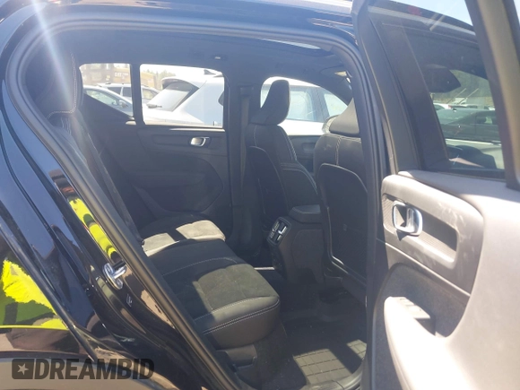 2024 Volvo XC40 Plus z VIN YV4ER3XL5R2273804, wystawiony jako IAAI lot #42046244 z przebiegiem 12 694 mil mil oraz . Historia ofert i sprzedaży dostępna na DreamBid. Obrazek 8.