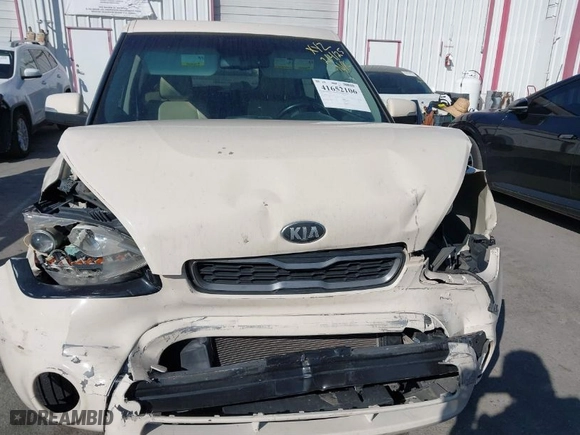 2013 Kia Soul + with VIN KNDJT2A6XD7760122, listed as a IAAI auction lot 41652106 with 116,237 mi miles. Bid and sale history available at carsss.com. Image 12.