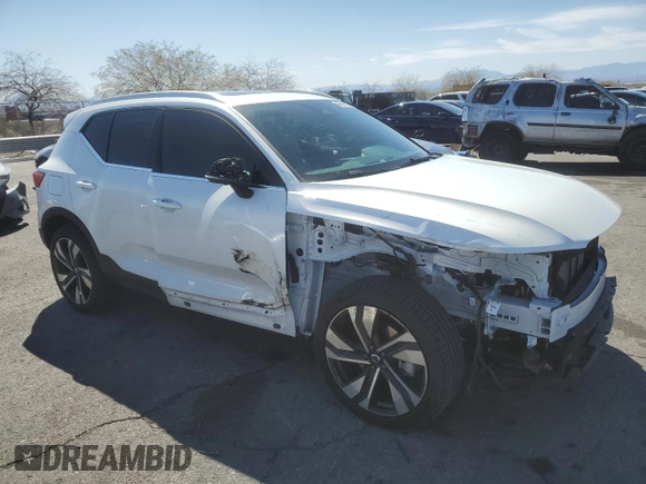 2024 Volvo XC40 Plus Bright Theme with VIN YV4L12UE7R2275603, listed as a Copart auction lot 48047005 with 14,759 mi miles and Salvage Title. Bid and sale history available at carsss.com. Image 4.