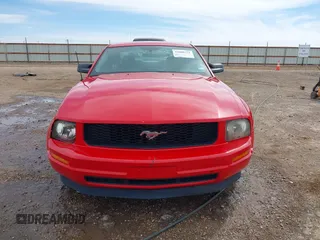 2007 Ford Mustang Deluxe with VIN 1ZVFT80N775357102, listed as a IAAI auction lot 41808731 with 143,661 mi miles. Bid and sale history available at carsss.com. Image 12.