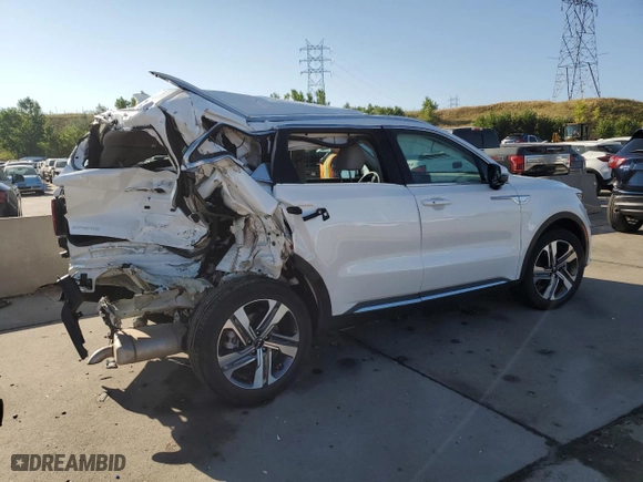 2023 Kia Sorento Hybrid SX Prestige with VIN KNDRKDLG9P5188886, listed as a Copart auction lot 69727404 with 0 mi miles and Salvage Title. Bid and sale history available at carsss.com. Image 3.