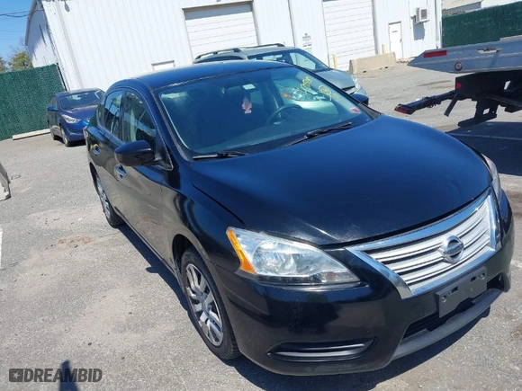 2015 Nissan Sentra S with VIN 3N1AB7AP5FY333069, listed as a IAAI auction lot 42082189 with 100,157 mi miles. Bid and sale history available at carsss.com. Image 1.