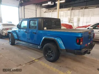 2021 Jeep Gladiator Sport S with VIN 1C6JJTAG2ML575727, listed as a IAAI auction lot 41382704 with 1 mi miles. Bid and sale history available at carsss.com. Image 3.
