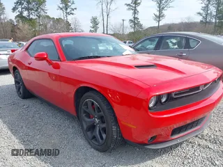 2018 Dodge Challenger SXT z VIN 2C3CDZAG9JH183434, wystawiony jako IAAI lot #41679733 z przebiegiem 27 181 mil mil oraz . Historia ofert i sprzedaży dostępna na DreamBid. Obrazek 1.