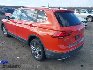 2019 Volkswagen Tiguan SEL Premium with VIN 3VV4B7AX9KM068380, listed as a IAAI auction lot 41640535 with 54,131 mi miles. Bid and sale history available at carsss.com. Image 3.