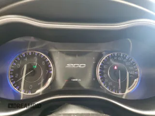 2015 Chrysler 200 Limited with VIN 1C3CCCAG2FN758777, listed as a Copart auction lot 42095885 with 159,661 mi miles and Salvage Title. Bid and sale history available at carsss.com. Image 9.