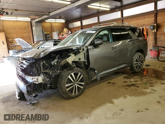 2023 Nissan Pathfinder Platinum с VIN 5N1DR3DK6PC228996, выставлен на аукционе Copart как лот 58937335 с пробегом 24 356 миль миль и Списание • Salvage title. История ставок и продаж доступна на DreamBid. Изображение 1.