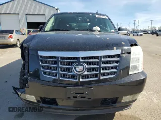 2009 Cadillac Escalade z VIN 1GYFK23279R255745, wystawiony jako Copart lot #50823945 z przebiegiem 209 978 mil mil oraz Szkoda całkowita • Salvage title. Historia ofert i sprzedaży dostępna na DreamBid. Obrazek 5.