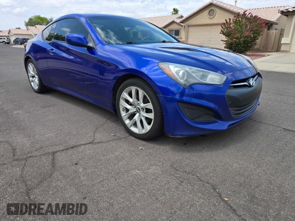 2013 Hyundai Genesis Coupe Premium z VIN KMHHT6KD3DU090574, wystawiony jako Copart lot #57272205 z przebiegiem 129 705 mil mil oraz Tytuł czysty. Historia ofert i sprzedaży dostępna na DreamBid. Obrazek 1.