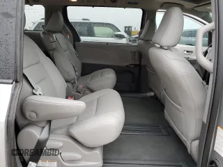 2019 Toyota Sienna XLE Auto Access Seat with VIN 5TDYZ3DCXKS967942, listed as a Copart auction lot 54076775 with 37,245 mi miles and Salvage Title. Bid and sale history available at carsss.com. Image 11.