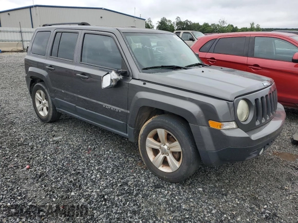 2015 Jeep Patriot Sport z VIN 1C4NJPBB5FD348999, wystawiony jako Copart lot #58496905 z przebiegiem 177 718 mil mil oraz Czysty tytuł • Clean title. Historia ofert i sprzedaży dostępna na DreamBid. Obrazek 4.