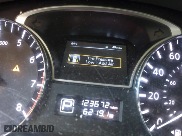 2015 Nissan Altima SV z VIN 1N4AL3AP8FC112860, wystawiony jako IAAI lot #42083386 z przebiegiem 123 672 mil mil oraz . Historia ofert i sprzedaży dostępna na DreamBid. Obrazek 7.