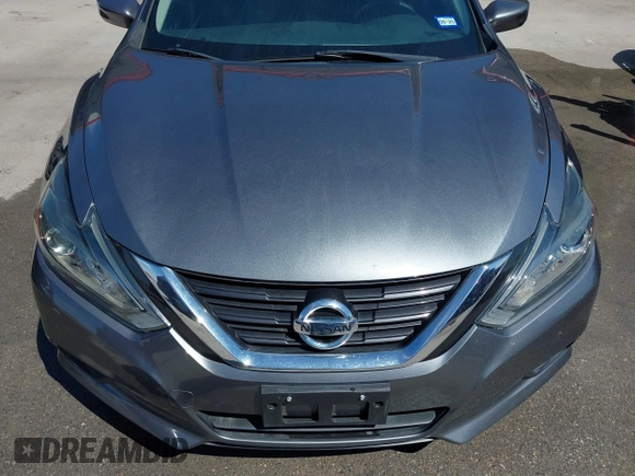 2018 Nissan Altima 2.5 SR with VIN 1N4AL3AP7JC475451, listed as a IAAI auction lot 41814760 with 38,440 mi miles. Bid and sale history available at carsss.com. Image 6.