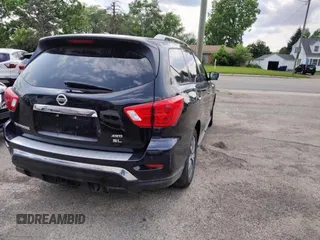 2017 Nissan Pathfinder Platinum with VIN 5N1DR2MM0HC913458, listed as a Copart auction lot 60730635 with 137,054 mi miles and Clean title. Bid and sale history available at DreamBid. Image 4.