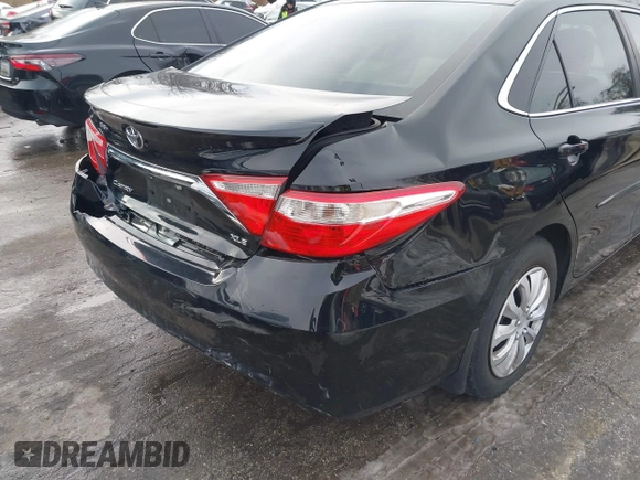 2016 Toyota Camry XSE with VIN 4T1BK1FKXGU030459, listed as a IAAI auction lot 41249705 with 190,531 mi miles. Bid and sale history available at carsss.com. Image 17.