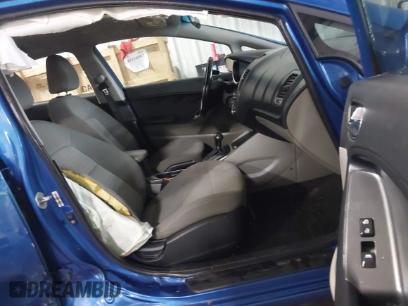 2015 Kia Forte EX with VIN KNAFX5A85F5292051, listed as a IAAI auction lot 41475644 with 155,771 mi miles and . Bid and sale history available at carsss.com. Image 5.