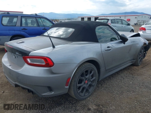 2017 FIAT 124 Spider Classica with VIN JC1NFAEK7H0125106, listed as a IAAI auction lot 42387215 with 36,334 mi miles and . Bid and sale history available at DreamBid. Image 4.