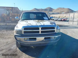 1996 Dodge Ram 1500 with VIN 3B7HF13Y1TG116204, listed as a IAAI auction lot 39432105 with 219,000 mi miles. Bid and sale history available at carsss.com. Image 6.