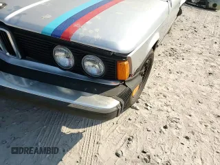 1982 BMW 3 Series z VIN WBAAG3307C8378560, wystawiony jako Copart lot #83790224 z przebiegiem 83 004 mil mil oraz Tytuł czysty. Historia ofert i sprzedaży dostępna na DreamBid. Obrazek 10.