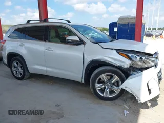 2018 Toyota Highlander Limited with VIN 5TDYZRFH8JS235979, listed as a IAAI auction lot 42324061 with 60,230 mi miles and . Bid and sale history available at DreamBid. Image 13.