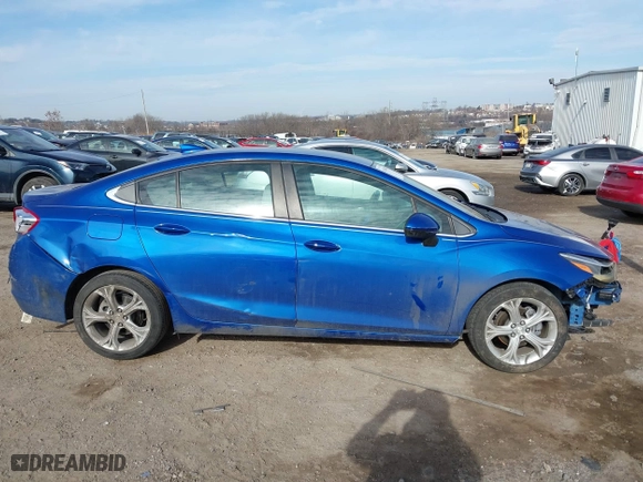 2019 Chevrolet Cruze Premier with VIN 1G1BF5SM7K7131546, listed as a IAAI auction lot 41654624 with 43,209 mi miles. Bid and sale history available at carsss.com. Image 14.