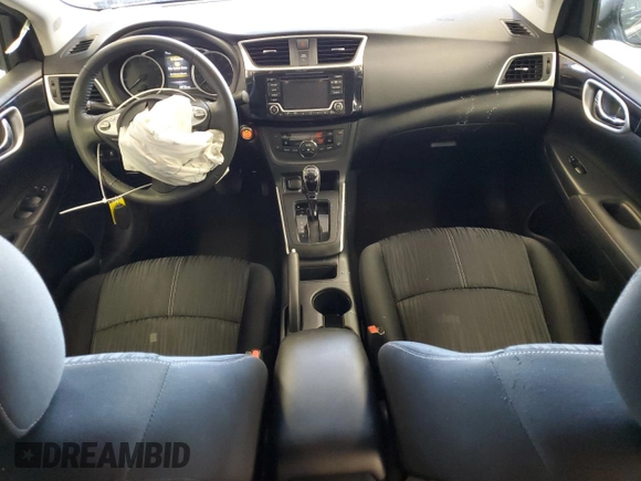2018 Nissan Sentra SV z VIN 3N1AB7AP7JY218207, wystawiony jako Copart lot #56067335 z przebiegiem 40 733 mil mil oraz Szkoda całkowita • Salvage title. Historia ofert i sprzedaży dostępna na DreamBid. Obrazek 8.