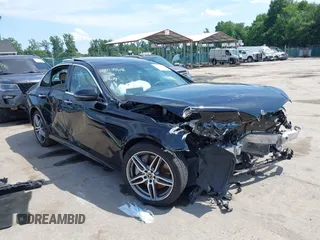 2018 Mercedes-Benz E 400 with VIN WDDZF6GB3JA396412, listed as a IAAI auction lot 42539676 with 67,619 mi miles and . Bid and sale history available at DreamBid. Image 1.