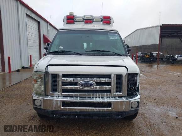 2013 Ford E-Series Commercial z VIN 1FDSS3ES9DDA09286, wystawiony jako IAAI lot #41563966 z przebiegiem 336 040 mil mil oraz . Historia ofert i sprzedaży dostępna na DreamBid. Obrazek 11.