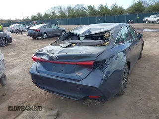 2019 Toyota Avalon XLE z VIN 4T1BZ1FB3KU024135, wystawiony jako IAAI lot #41887321 z przebiegiem 80 547 mil mil oraz . Historia ofert i sprzedaży dostępna na DreamBid. Obrazek 4.