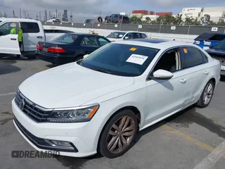 2018 Volkswagen Passat SE z VIN 1VWBA7A33JC031098, wystawiony jako IAAI lot #41915976 z przebiegiem 147 454 mil mil oraz . Historia ofert i sprzedaży dostępna na DreamBid. Obrazek 17.