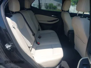 2024 Buick Encore GX Preferred z VIN KL4AMBSL3RB123105, wystawiony jako IAAI lot #42456840 z przebiegiem 28 090 mil mil oraz . Historia ofert i sprzedaży dostępna na DreamBid. Obrazek 8.