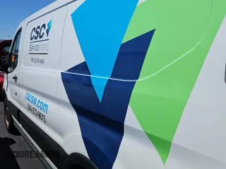 2019 Ford Transit z VIN 1FTYE1YM8KKB40189, wystawiony jako IAAI lot #42763040 z przebiegiem 193 036 mil mil oraz . Historia ofert i sprzedaży dostępna na DreamBid. Obrazek 29.